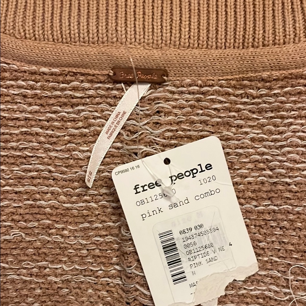 Free people, Tan Sweater size medium - Picture 2 of 8